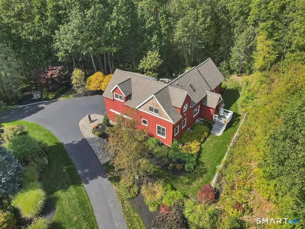 $799,900 | 84 Hollister Drive, Avon, CT 06001