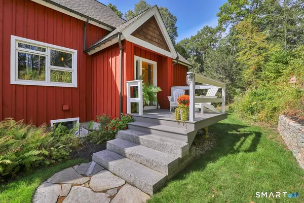 $799,900 | 84 Hollister Drive, Avon, CT 06001