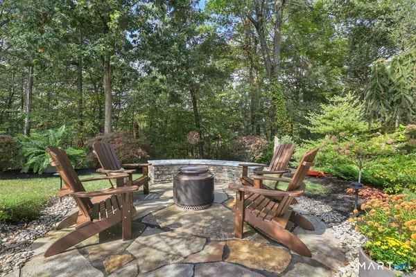 $799,900 | 84 Hollister Drive, Avon, CT 06001