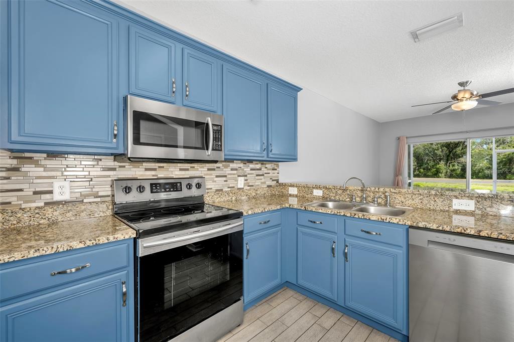 5842 Fishhawk Ridge Drive Lithia, FL 33547 - Photo 7 of 59