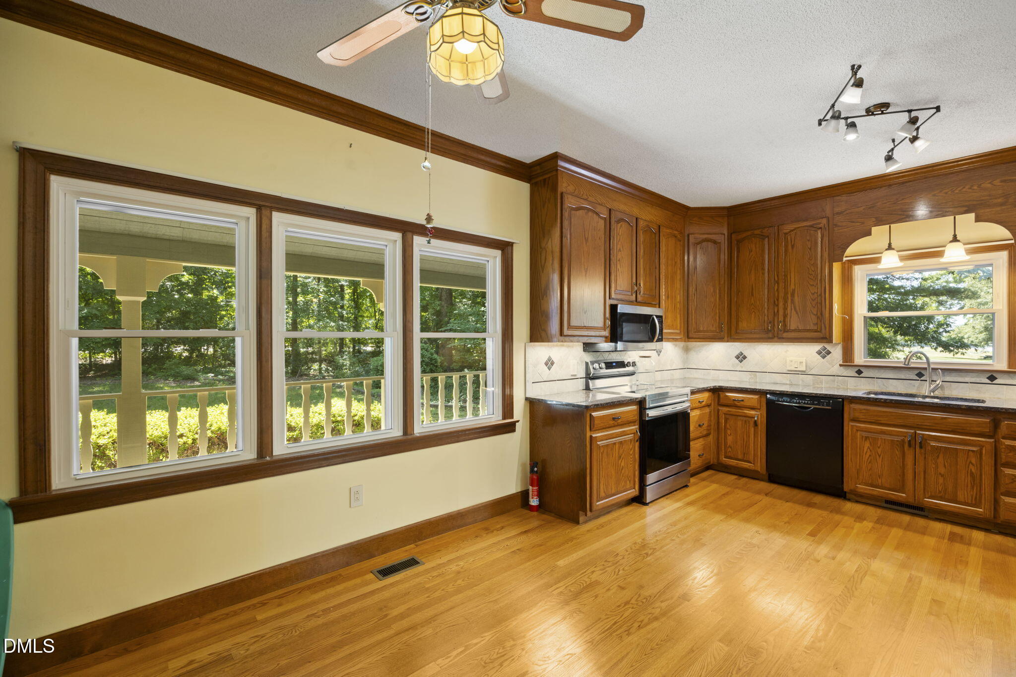 3208 Shady Grove Road Durham, NC 27703 - Photo 29 of 92