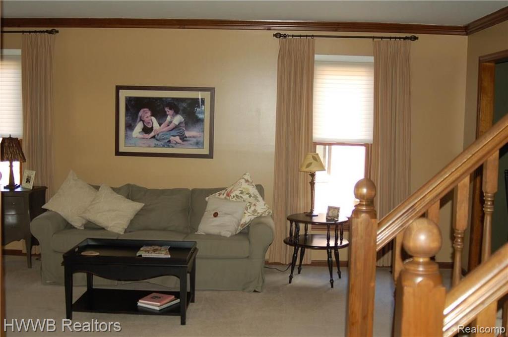 564 Sunlight Drive Rochester Hills, MI 48309 - Photo 10 of 47