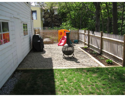 37 East Riverside Drive Dedham, MA 02026 - Photo 3 of 26 Gallery Image 3