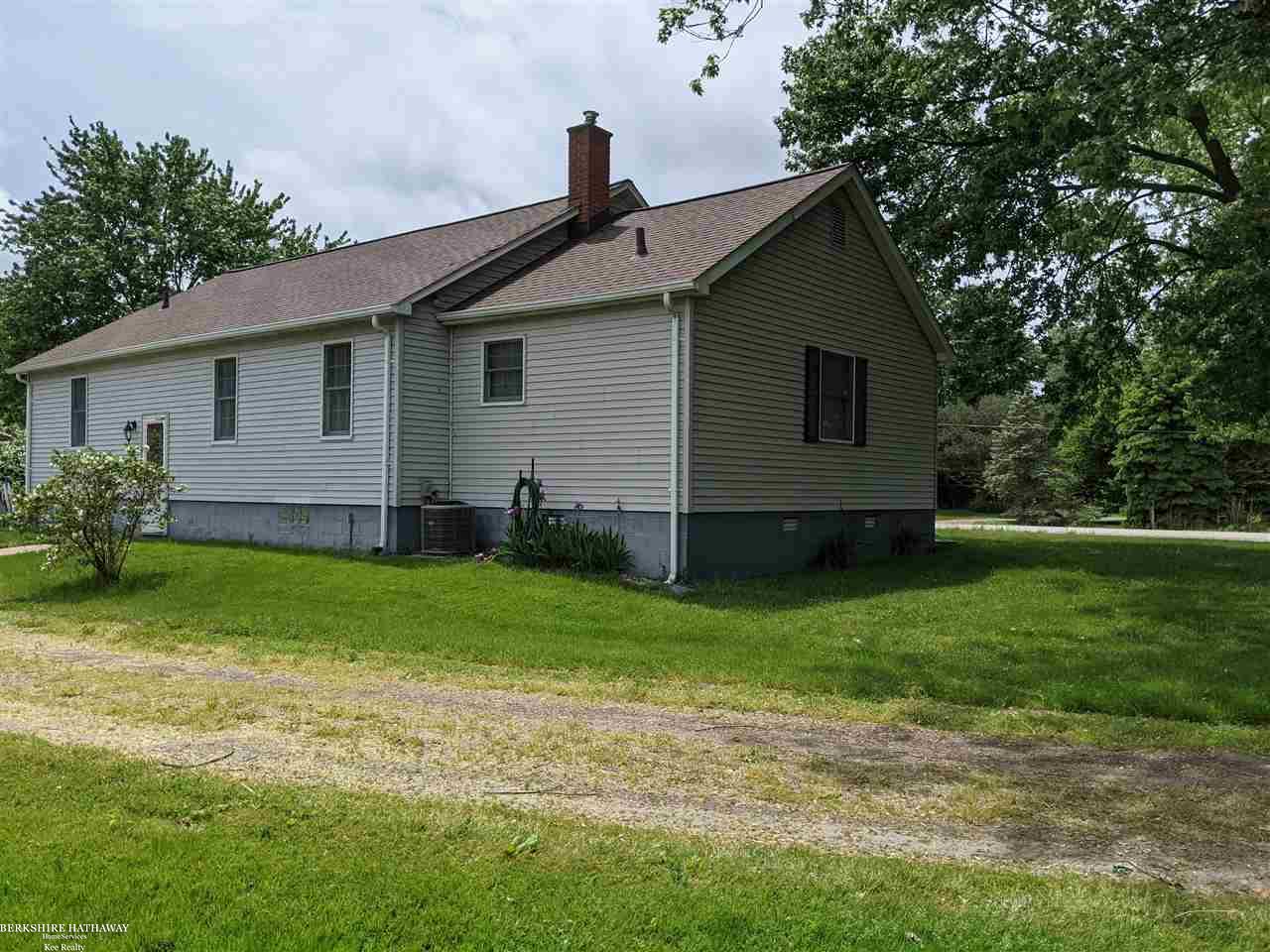 4113 Church Road Casco, MI 48064 - Photo 5 of 21