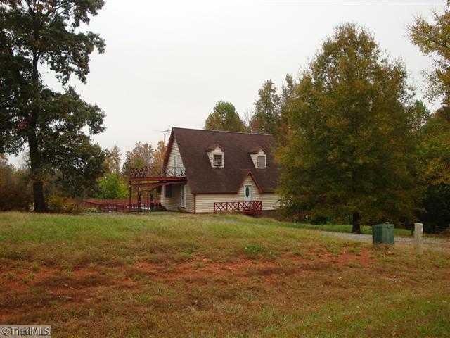 194 Golfcrest Road Denton, NC 27239 - Photo 1 of 8 Exterior Front.