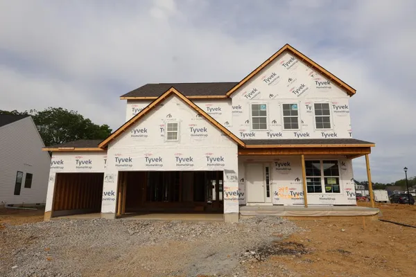 $511,700 | 349 Oakmont Drive, Commercial Point, OH 43116
