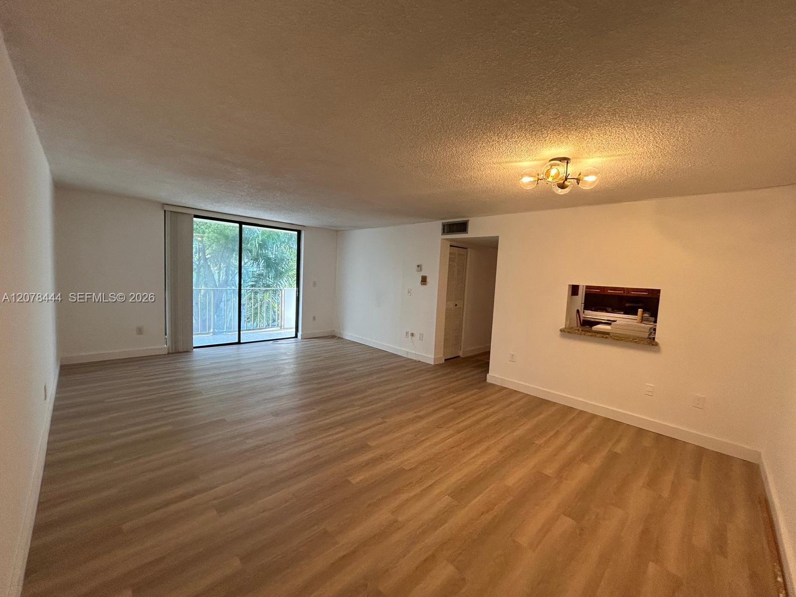 1673 Bay Road, Unit 405 Miami Beach, FL 33139 - Photo 2 of 16 Gallery Image 2
