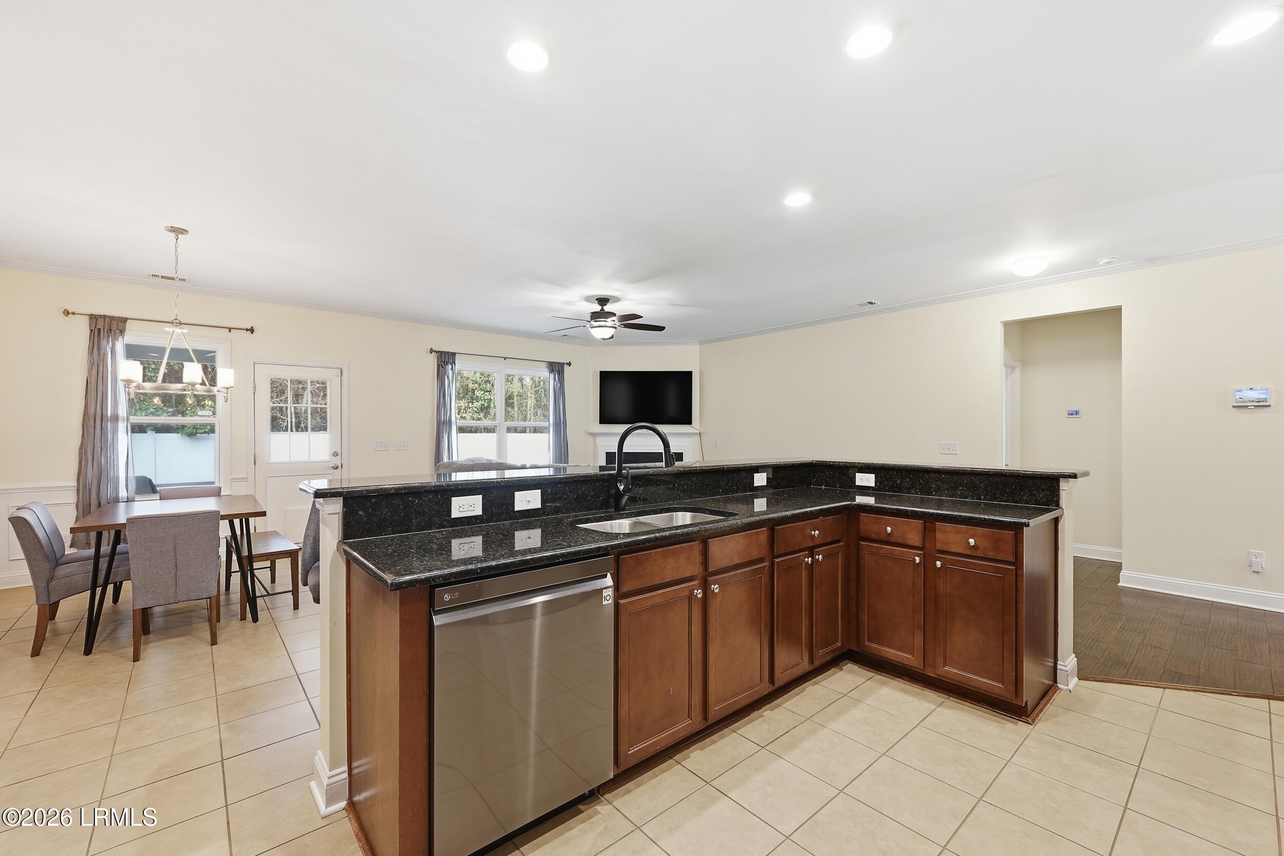 18 Catawba Way Beaufort, SC 29906 - Photo 5 of 36 6_006_ru4a0411