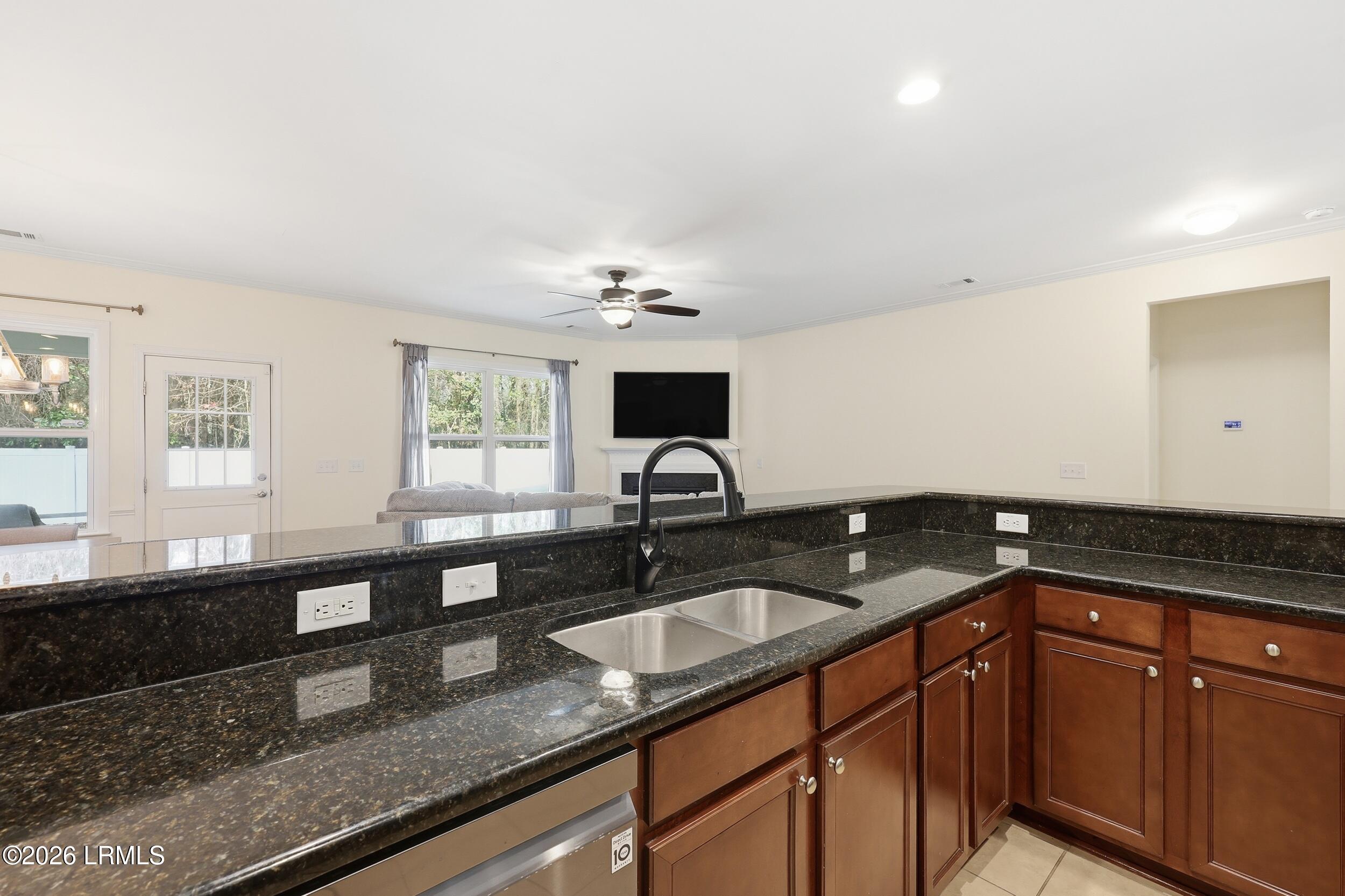 18 Catawba Way Beaufort, SC 29906 - Photo 7 of 36 8_008_ru4a0421