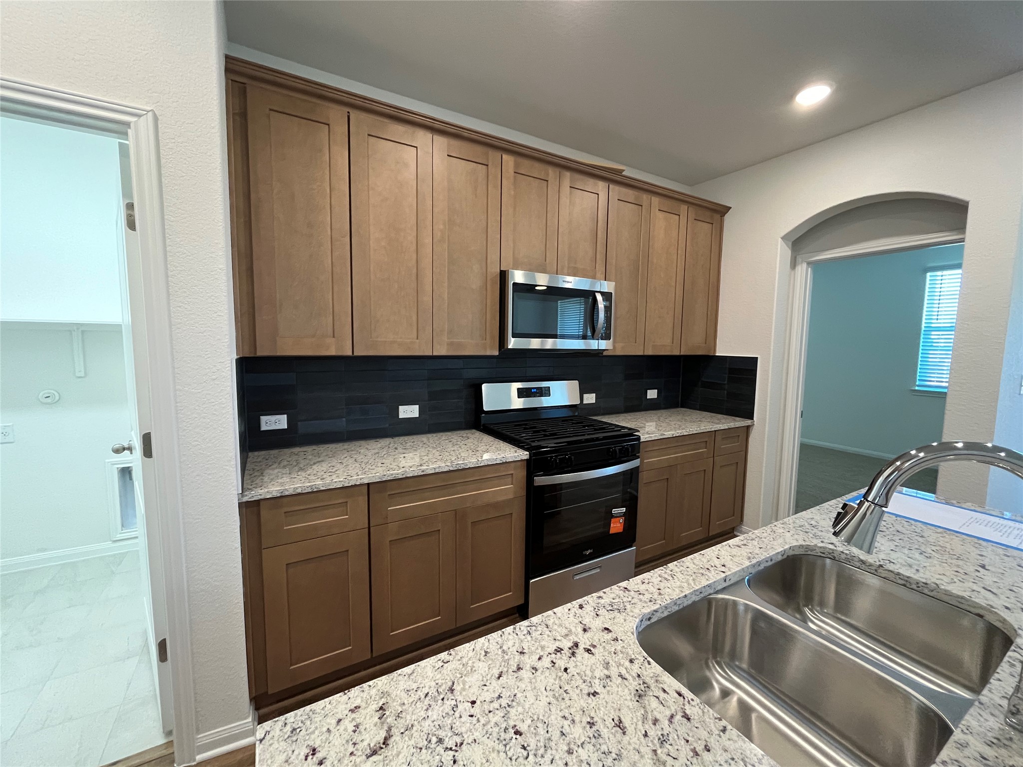 8518 Wellspring Loop Round Rock, TX 78665 - Photo 7 of 32 Gallery Image 7