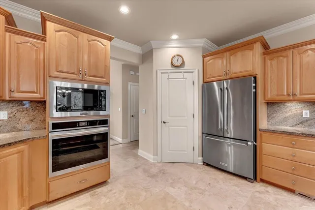 $947,000 | 19549 San Vincente Drive, Redding, CA 96003