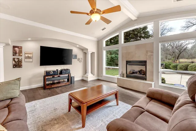 $947,000 | 19549 San Vincente Drive, Redding, CA 96003