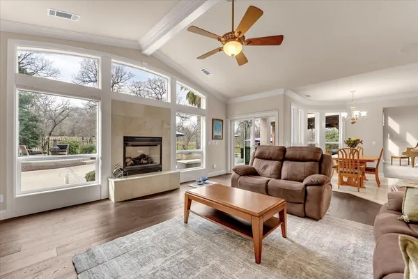 $937,000 | 19549 San Vincente Drive, Redding, CA 96003