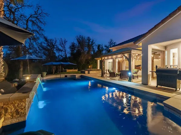 $937,000 | 19549 San Vincente Drive, Redding, CA 96003