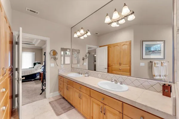 $937,000 | 19549 San Vincente Drive, Redding, CA 96003