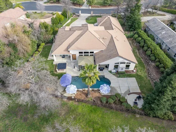 $937,000 | 19549 San Vincente Drive, Redding, CA 96003