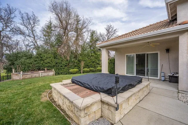 $947,000 | 19549 San Vincente Drive, Redding, CA 96003