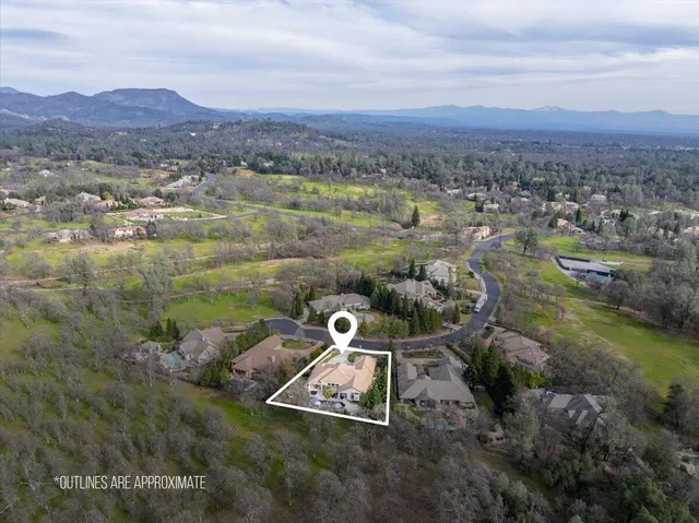 $947,000 | 19549 San Vincente Drive, Redding, CA 96003