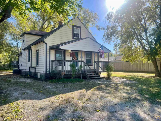 $157,000 | 2026 North Kansas Avenue, Topeka, KS 66608