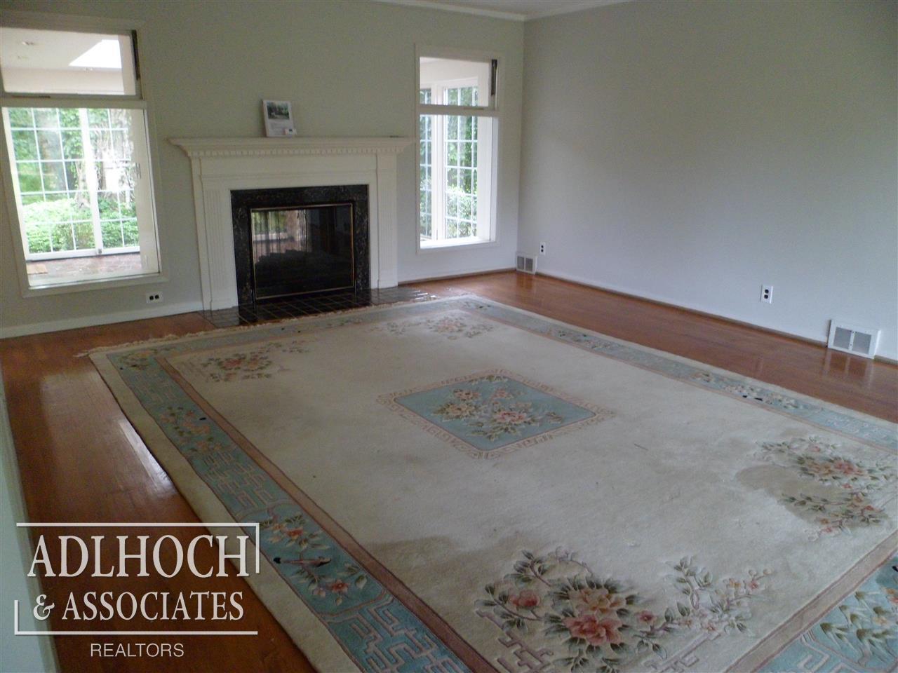 477 Shelbourne Road Grosse Pointe, MI 48236 - Photo 2 of 14