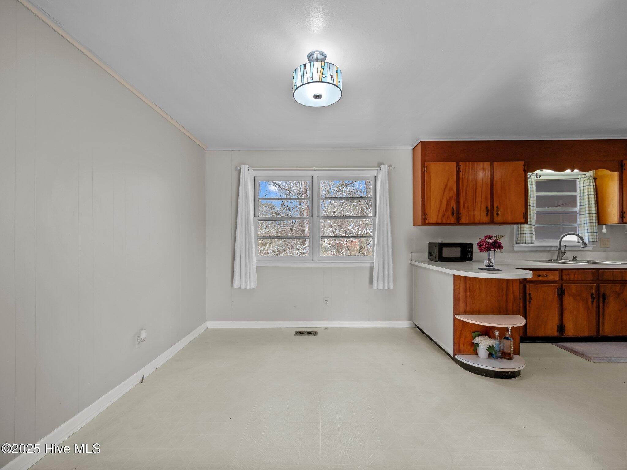 207 Cardinal Road Jacksonville, NC 28546 - Photo 16 of 52 33-web-or-mls-P3066176