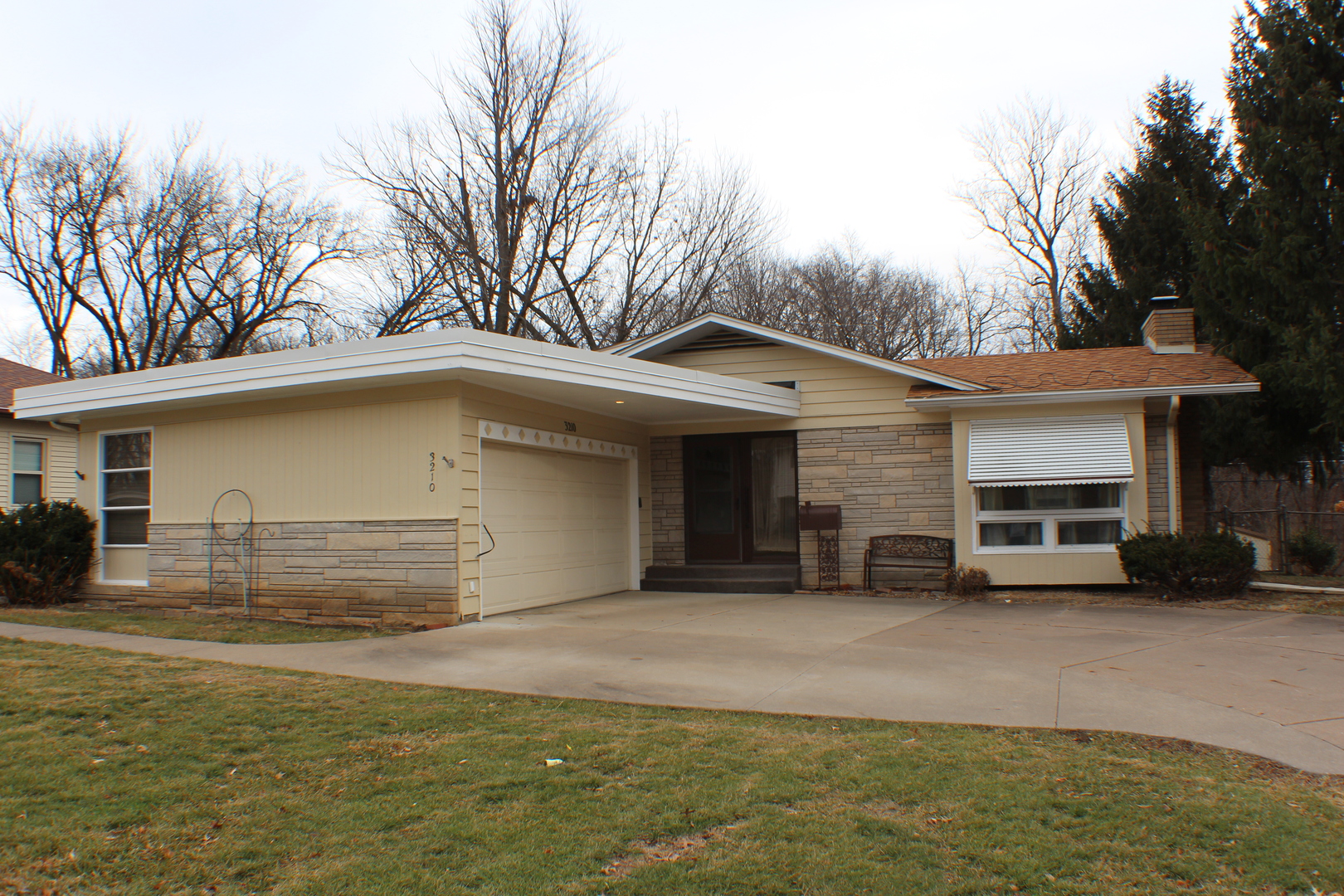 3210 15th Street A Moline, IL 61265 - Photo 2 of 44