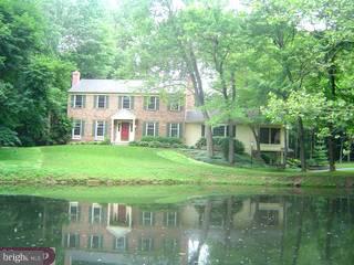 581 Pebble Hill Road Doylestown, PA 18901 - Photo 2 of 6