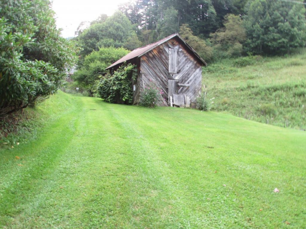 832 Eggers Branch Road Trade, TN 37691 - Photo 16 of 36 Photo 16