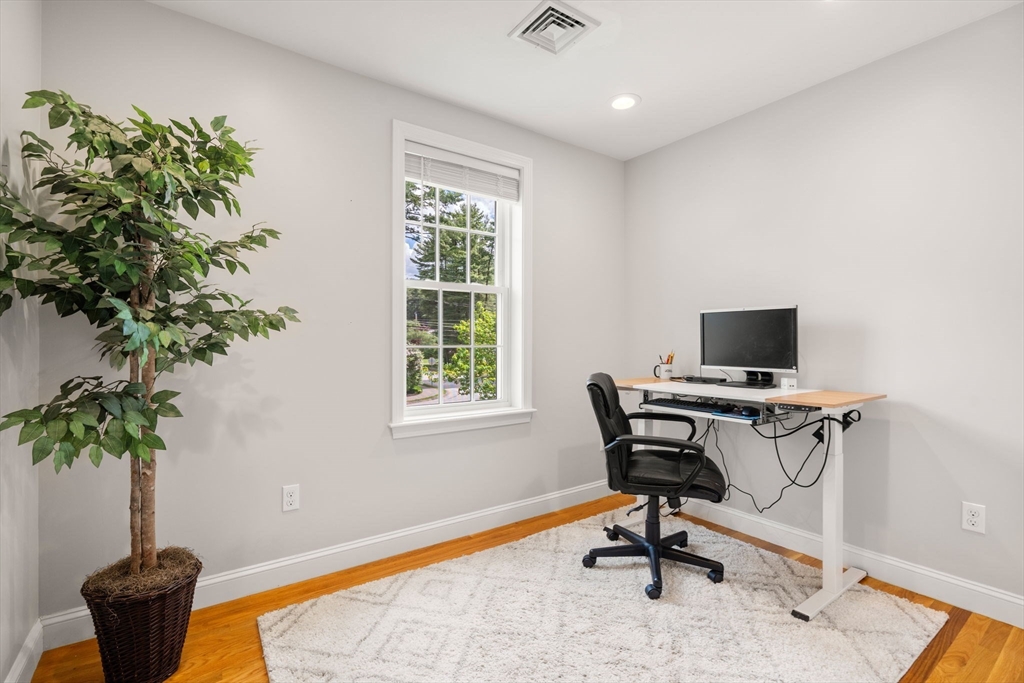 35 Marlyn Road Medfield, MA 02052 - Photo 23 of 39