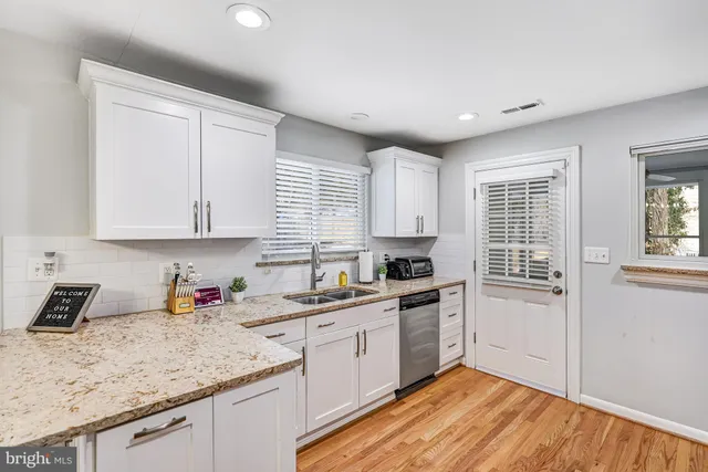 $789,900 | 7213 Calamo Street, Springfield, VA 22150