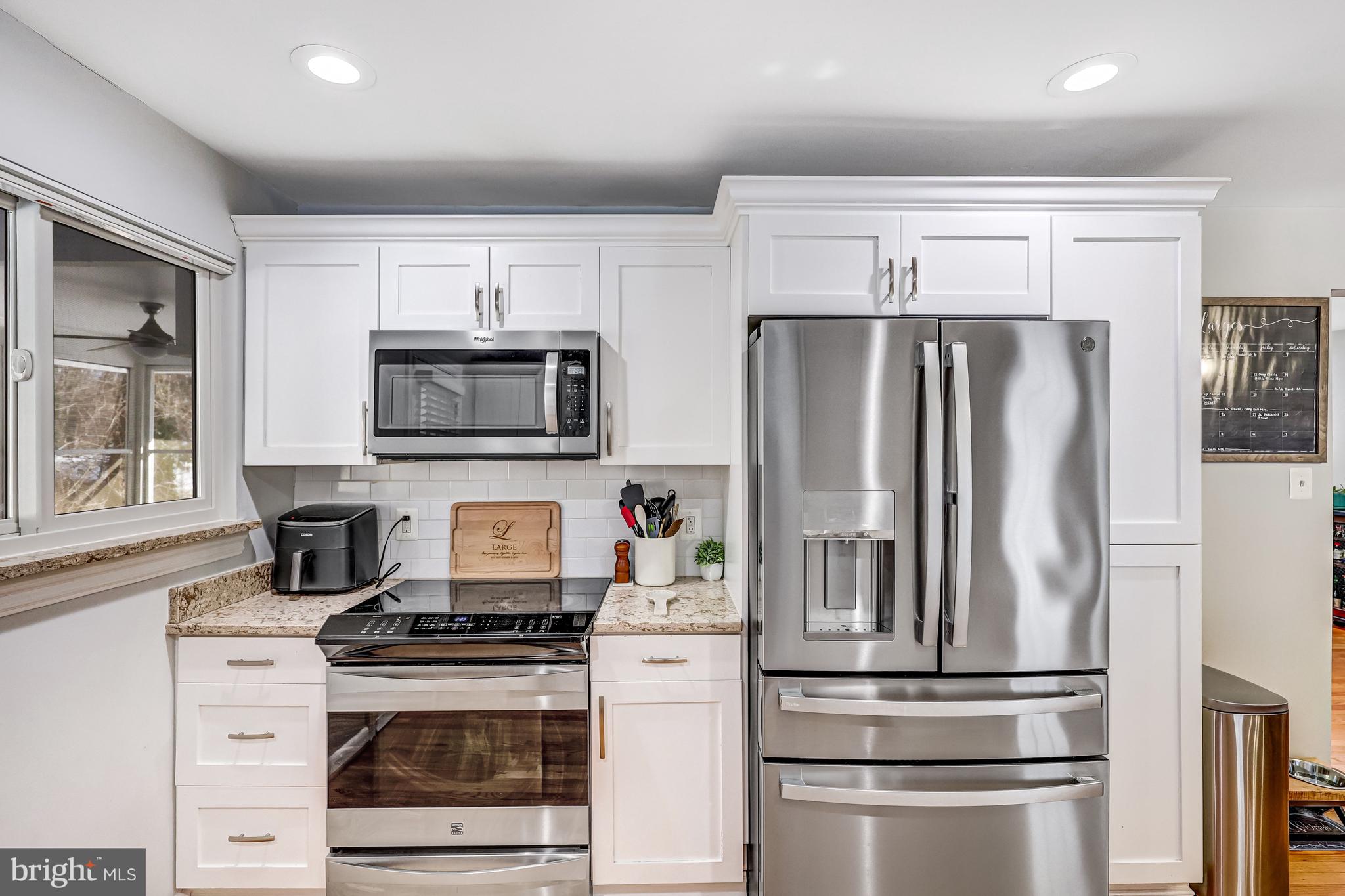 7213 Calamo Street Springfield, VA 22150 - Photo 8 of 38