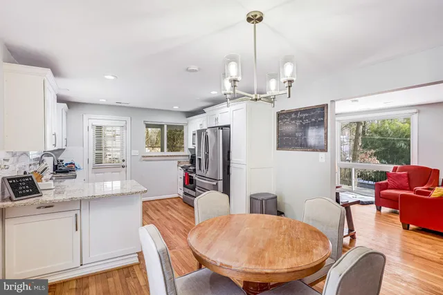 $789,900 | 7213 Calamo Street, Springfield, VA 22150