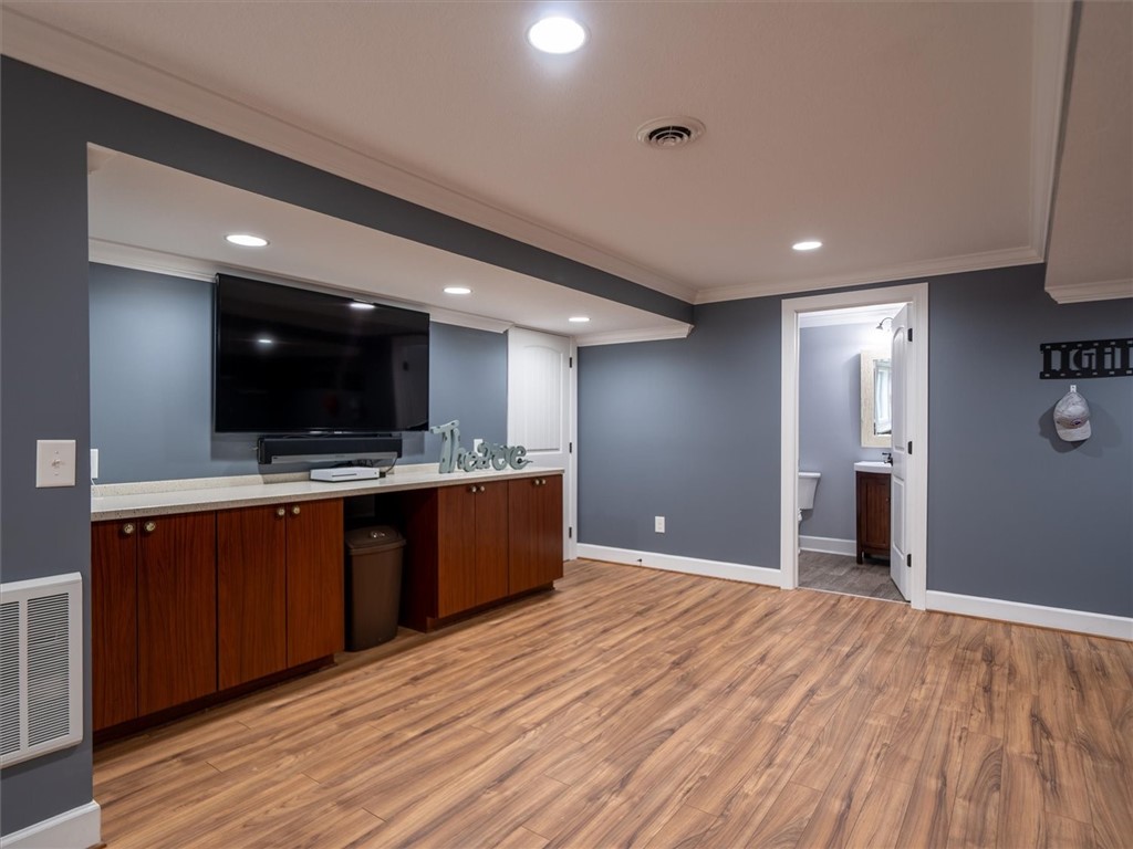 616 Brookstone Bend Webster, NY 14580 - Photo 37 of 49