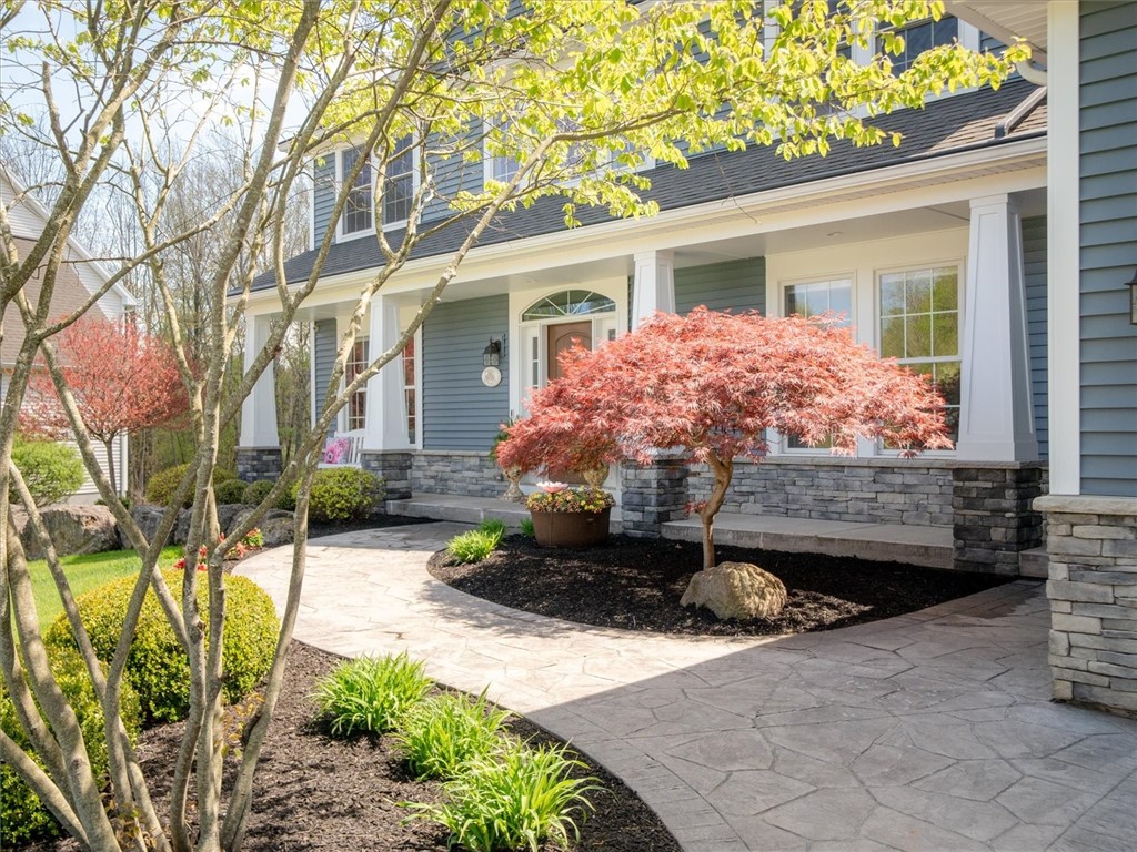 616 Brookstone Bend Webster, NY 14580 - Photo 4 of 49