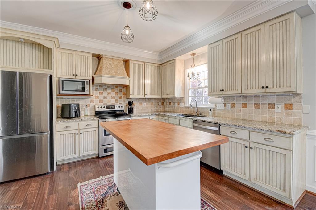 1752 Curraghmore Road Clemmons, NC 27012 - Photo 15 of 48