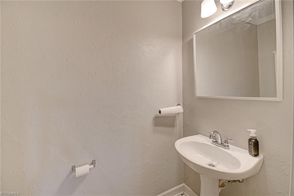 1752 Curraghmore Road Clemmons, NC 27012 - Photo 39 of 48