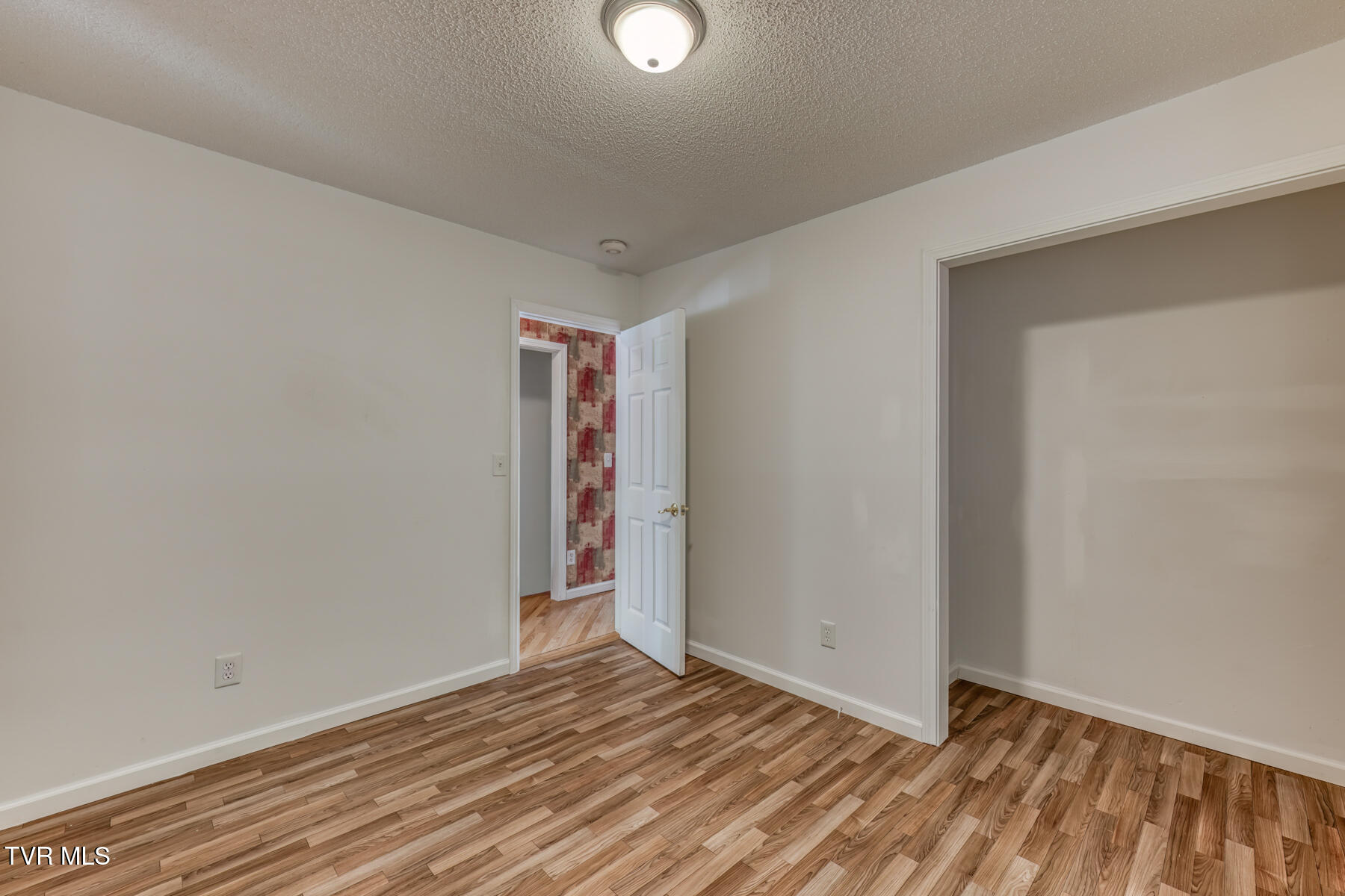 514 Piney Grove Road Hampton, TN 37658 - Photo 14 of 33 514 Piney Grove Rd-25
