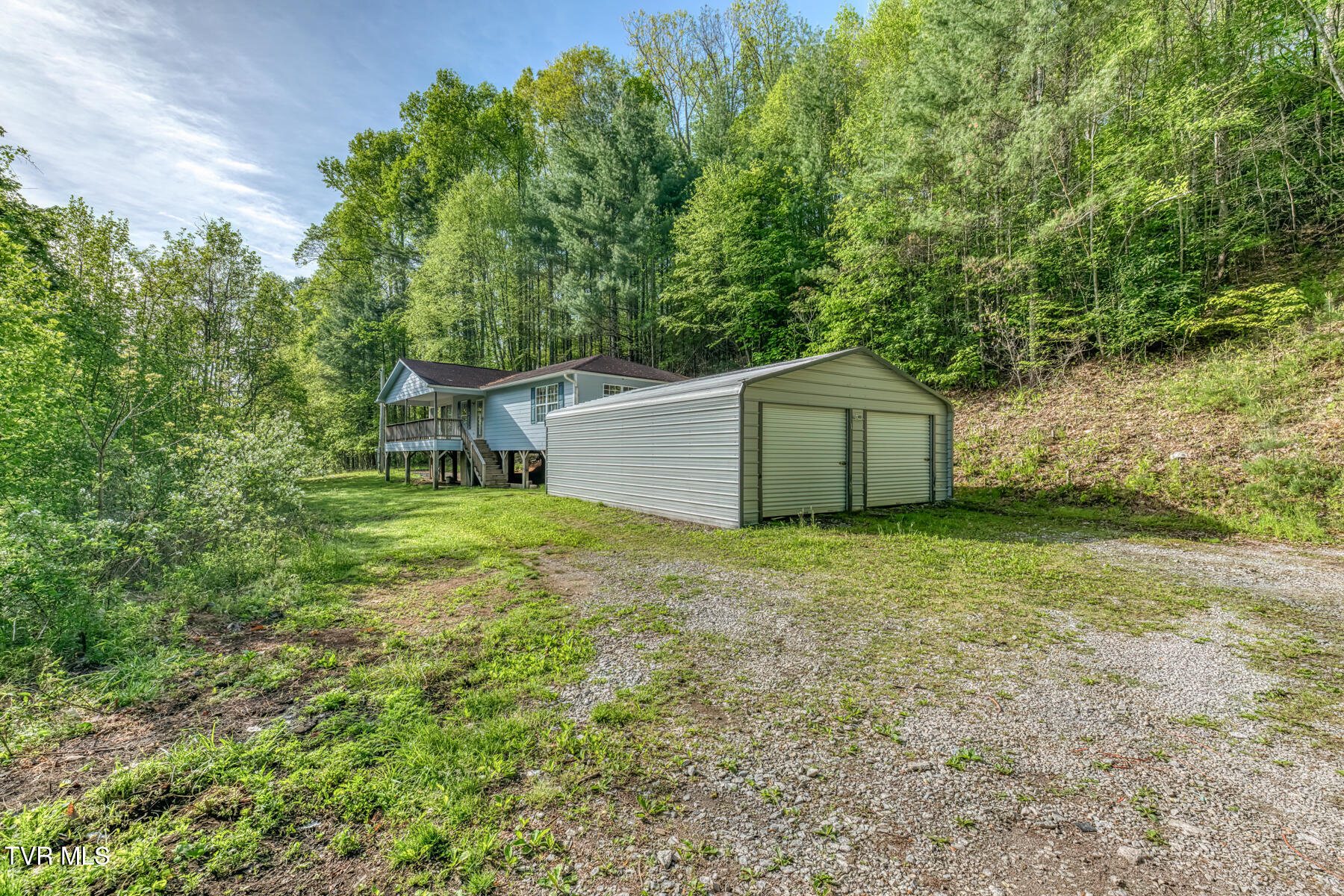 514 Piney Grove Road Hampton, TN 37658 - Photo 3 of 33 514 Piney Grove Rd-28