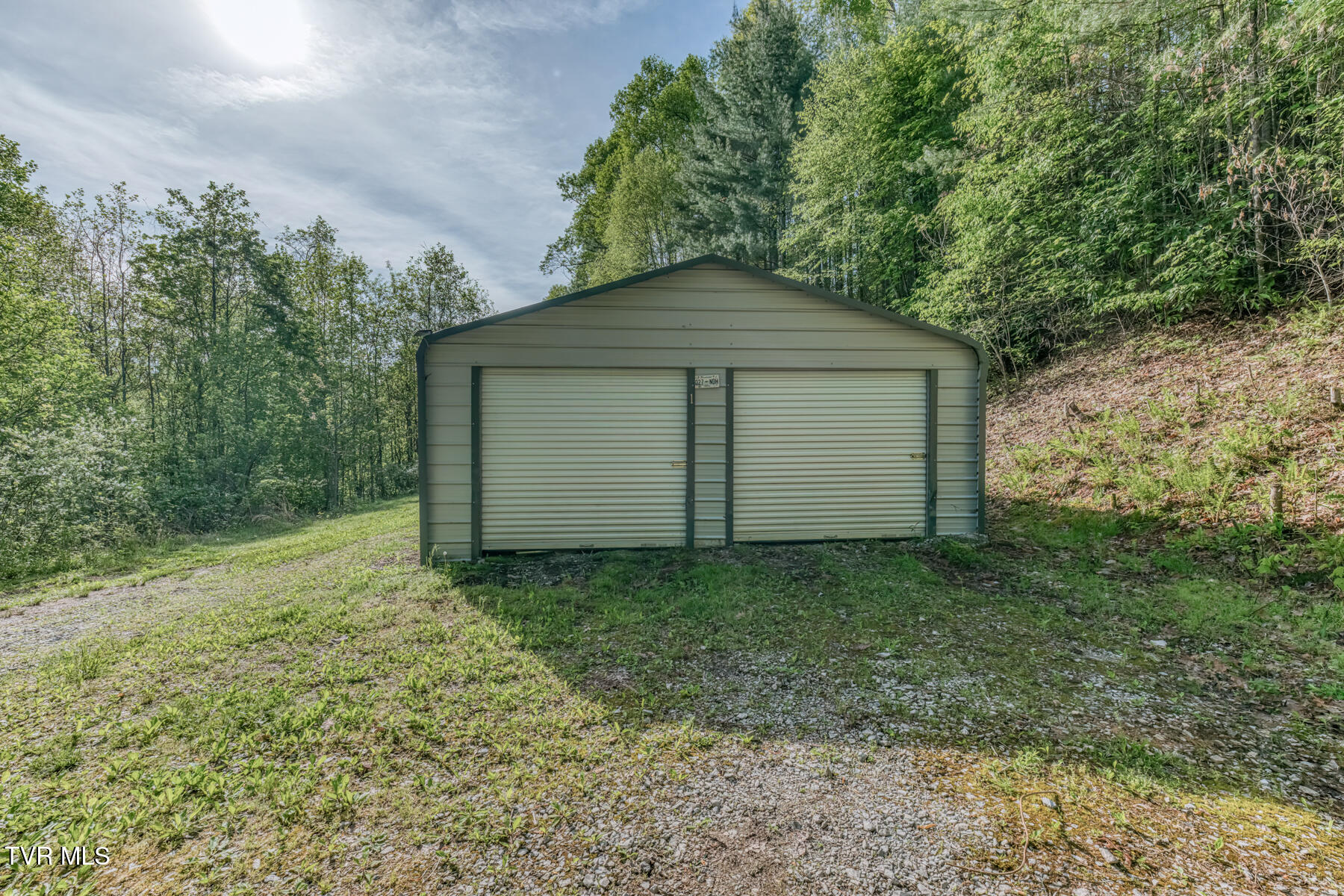 514 Piney Grove Road Hampton, TN 37658 - Photo 4 of 33 514 Piney Grove Rd-29
