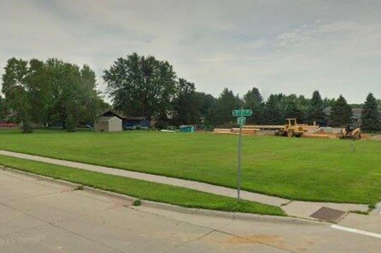 901 9th Avenue Southwest Pipestone, MN 56164 - Photo 1 of 1