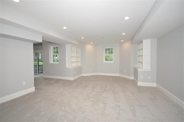 36 Somerset Road Lexington, MA 02420 - Photo 20 of 22 an empty room with windows and closet