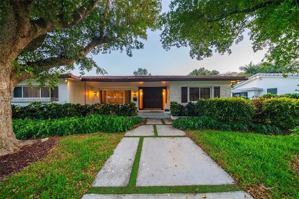 $5,000 | 1310 Jackson Street, Unit 1310, Hollywood, FL 33019