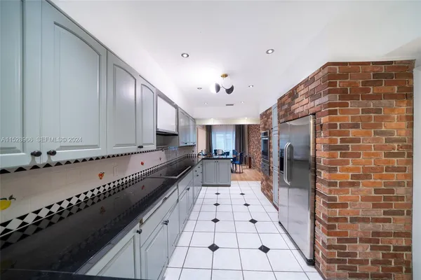 $5,000 | 1310 Jackson Street, Unit 1310, Hollywood, FL 33019