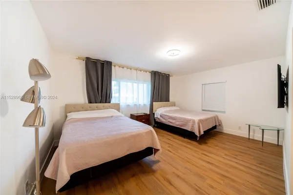 $5,000 | 1310 Jackson Street, Unit 1310, Hollywood, FL 33019