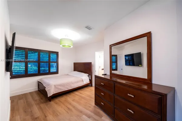 $5,000 | 1310 Jackson Street, Unit 1310, Hollywood, FL 33019