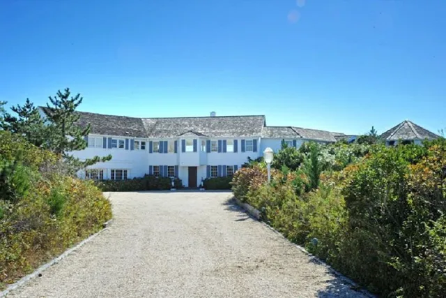 $800,000 | Undisclosed Address, Southampton, NY 11968