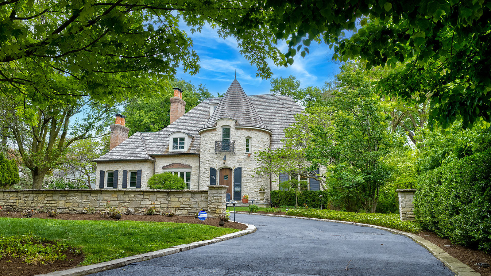725 Valley Road Glencoe, IL 60022 - Photo 3 of 49