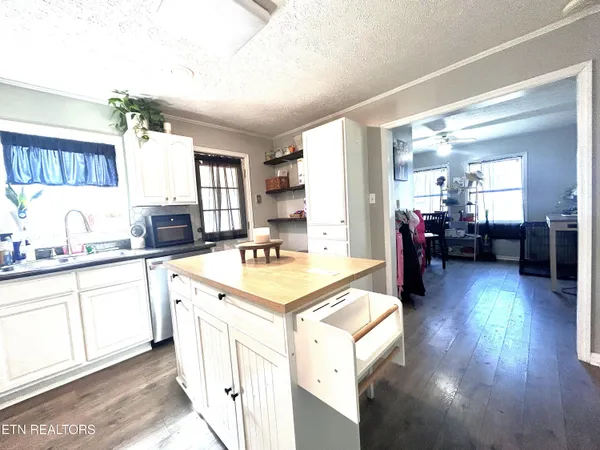 $269,000 | 209 Woodlawn Drive, Kingston, TN 37763