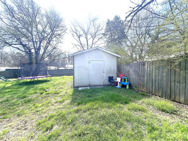 $269,000 | 209 Woodlawn Drive, Kingston, TN 37763