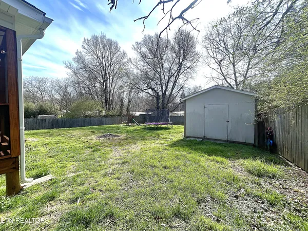 $269,000 | 209 Woodlawn Drive, Kingston, TN 37763